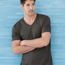 Softstyle® V-Neck T-Shirt